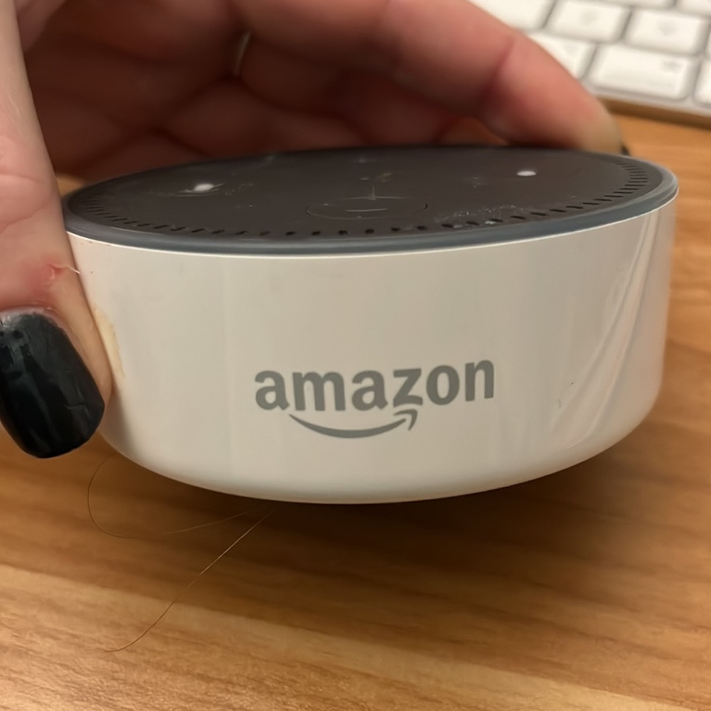 Amazon echo dot, V2 - Picture 2 of 2